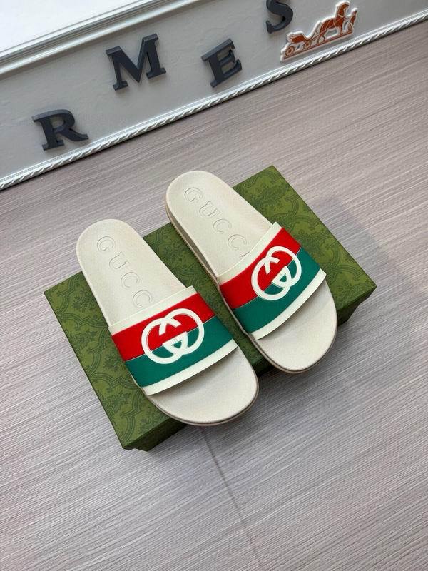 Gucci Men's Slippers 541